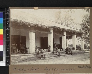 Missionary instructing children, India, ca. 1900-1910