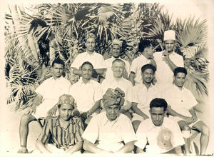 Trained nurses from the hospital in Sheikh OthmanØverste række fra højre/ Top row from right :