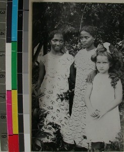 Two indigenous girls together with Magny Fagereng, Morondava, Madagascar, 1937