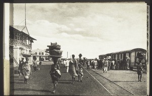 Serie Lome. Bahnhof