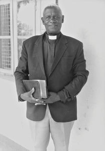 Pastor Ernest Lutashobya fra Kiziba, Nordveststiftet, Tanzania. Sammen med pastor Finn Allan Ellerbek forfatter til bogen: Bibelen som bombe, Lohses Forlag 1988