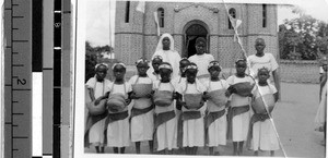 Group portrait of Nuns and children, Africa, 1947