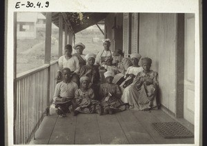 A school on a veranda (Cameroon). Mrs Lorch in Bonaku