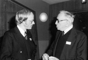 DSM Landsmødet 1983 i Aarhus. Fra venstre: Generalsekretær Jørgen Nørgaard Pedersen og pens. missionær, Oluf Eie