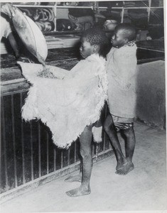 Lessouto children, young pupils in a shop