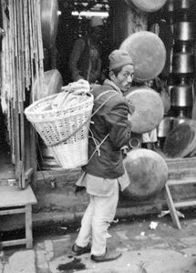 Namjung, Gorkha District, 1984. Traditionel way of transporting things/goods/people in Nepal (i