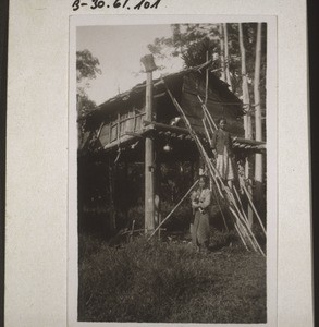 Häuschen am oberen Laoengfluss (Puruktjahu 1933)