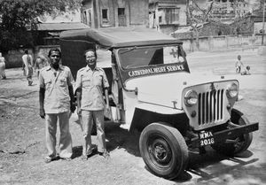 Info-Secretary of DSM, Journalist Henri Peter Nissen visiting Calcutta, March 1985. Employees f