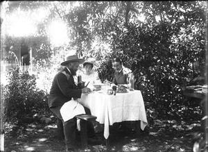 Lunch at the sanitarium, Shilouvane, South Africa, ca. 1901-1907