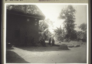 Burial place in front of a house in the Wum district