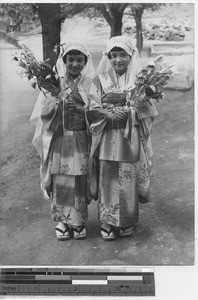 Japanese sisters make First Communion at Fushun, China, 1938