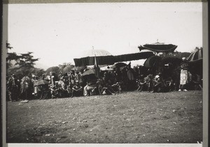 Der Oberhäuptling ds Bezirks a. Bompata m. Gefolge