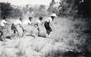 Games of cub scouts, in Madagascar