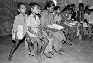 Teaching of "Future kids" in Bangladesh, 1990