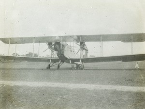 The 1st aeroplane at Basankusu, Congo, ca. 1920-1930