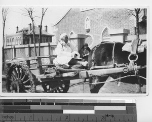 A funeral of a womans mother at Fushun, China, 1934