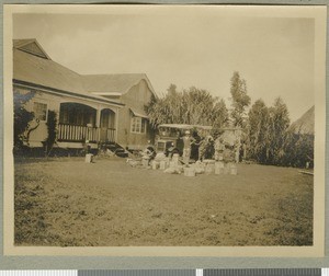 Unloading supplies, Chogoria, Kenya, 7 January 1926