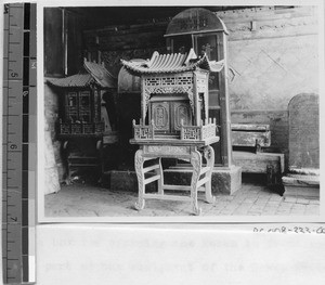 Ornate box for carrying the Koran during a funeral, Xian, Shaanxi, China, 1936