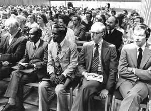 DMS Annual Meeting 1976, Holbæk Seminary. Two guests from Jeypore, together with Jørgen Nørgaar