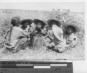 Young girls at work in the fields at Wuzhou, China, 1947