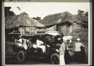 Das Auto mit dem Geschw. Ritter nach Subramaniah reisten