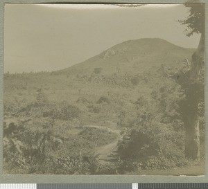 Road to Chogoria, Eastern province, Kenya, ca.1924