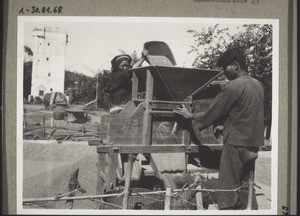 Cleaning the rice