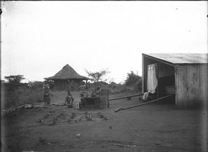 Village scene, Makulane, Mozambique, ca. 1901-1907