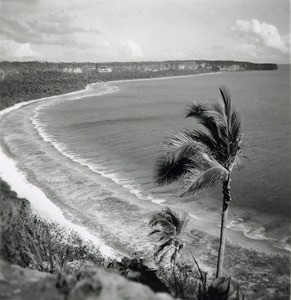 A beach, atoll of Makatea