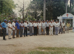 Assam, Nordindien. Mornai Tehaves 100 års jubilæum, juni 1990. På kirkepladsen