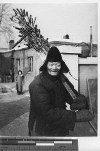 Selling candied crab apples at Fushun, China, 1939