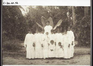 Ten of the indigenous people baptised by Inspector Dipper on 25th September 1913. - Kalikut