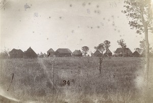 Village of Pandamatenga : on the left, establishment of M. Westbeech and on the right the one managed by the Jesuits