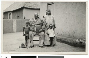 King Motsatsi of the Batlokua of Mahanaim with family, South Africa, 1932