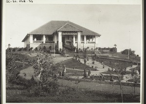The villa of the wealthy non-christian in Mangalore, Shiva Rao. During the reception of the Governor at Ampthill, 1901