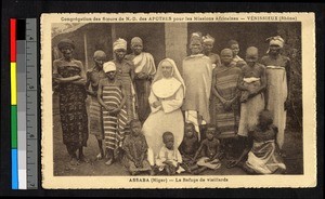 Group of old people and chldren, Assaba, Nigeria, ca.1920-1940