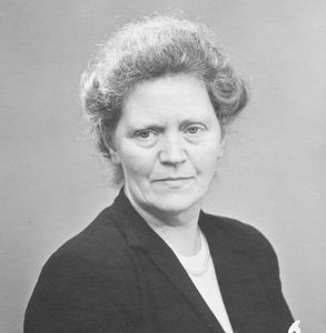 Helga Sørensen, b. Hoffmann-Madsen 19. 10. 1895 in Harboøre. Nurse from Bispebjerg Hospital. Em