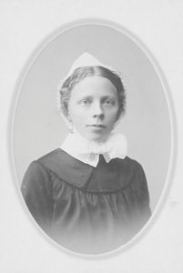 Petra Nielsen, b. 02.05.1887 in Laasby. Nurse. Emission to China: 1916. Feng Cheng since 1918