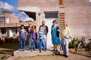 Besøg af Jørgen Nørgaard Pedersen hos missionærfamilien Kirsten og Bent Bøndergaard i Kathmandu, Nepal, marts 1988