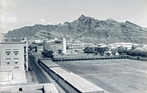 Fodboldbane og nyt posthus. Aden 1966