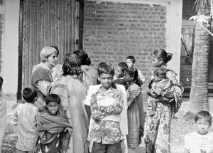 Bangladesh Lutheran Church/BLC, 1994. Missionary Ulla Bro Larsen visiting a village. (Nurse Ull
