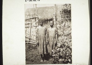 Siingmia and Sadmega, two schoolgirls in Bali