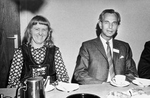 Repræsentantskabsmødet på Nyborg Strand i 1973. På billedet: Karen Berntsen og Peter Jensen