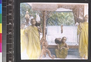 Three Buddhist monks with begging bowls, Myanmar, s.d