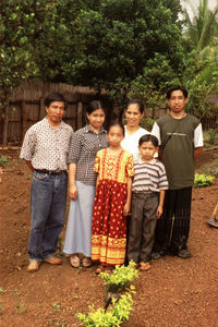 Daniel Wagang, agronom med særlig erfaring fra bjergområder. Evangeline Wagang er ernæringskonsulent. Det er Danmissions første Syd-syd missionærpar og er udsendt fra den filippineske kirke (LCP). De har fire børn hvoraf de to mindste Rebecca og Jonathan bor hos dem i Ratanakiri mens de to ældste går i skole i Filippinerne. De arbejder i provinsen Ratanakiri