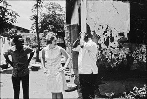 Two members of the Action Apostolique Commune with the missionary Marguerite Frey (?)