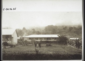 Oberes Wohnhaus & ein Teil des Gästehauses in Buea