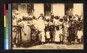 Missionary sister amid gathering of women, Congo, ca.1920-1940