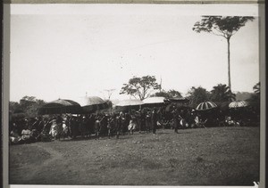 Parade der Häuptlinge a. d. ganzen Bezirk