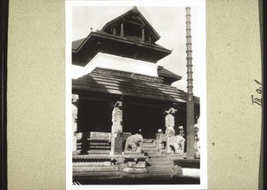 Entrance to the temple in Mudabidri (1000 pillars). 1927